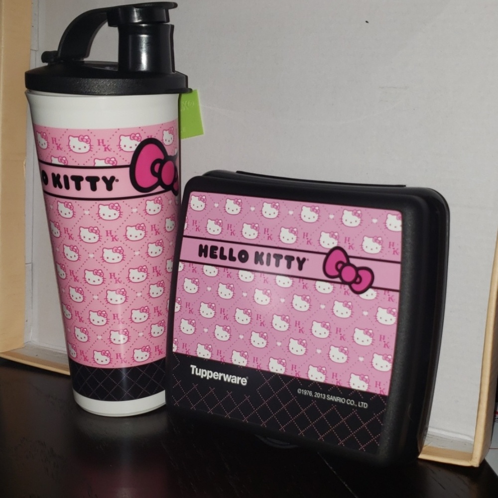 Tupperware " Lunch Set Quilted Hello Kitty" - Picture 5 of 6